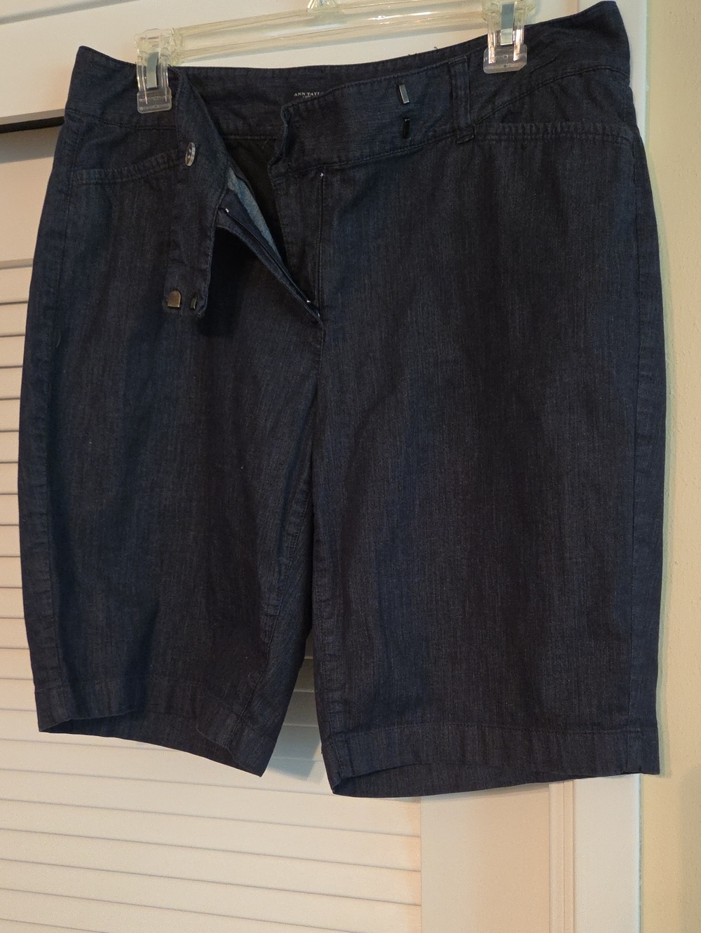 Ann Taylor Navy Denim Bermuda Shorts Size 10 Curvy
